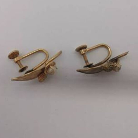 Vintage 1/20 12K Gold Filled Pearl Leaf Screw Back Earrings - Picture 2 of 2